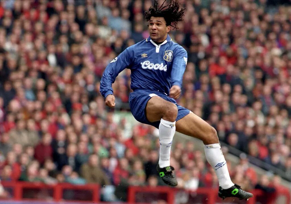 Happy birthday to former Chelsea player and manager Ruud Gullit. 
