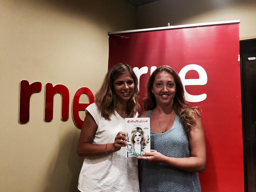 Són 4️⃣ Dies (@son4diesr4) on Twitter photo Conversem amb la periodista <a href="/casasnuria/">Núria Casas Muñoz</a> sobre la seva primera novel•la: #EnPauMhaDeixat. Conversem amb la periodista <a href="/casasnuria/">Núria Casas Muñoz</a> sobre la seva primera novel•la: #EnPauMhaDeixat.