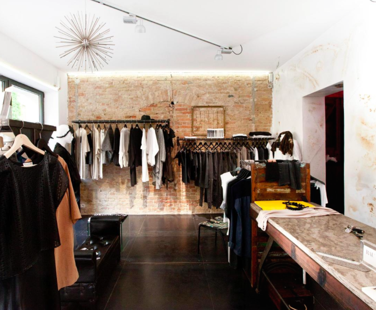 yoloco_de's tweet photo. Hallo Atelier RAU Berlin - Der Fashion Store ist jetzt auch auf YOLOCO! #berlin #mietmich http://t.co/Xn2ExMzx92 http://t.co/GDQSskOkzk