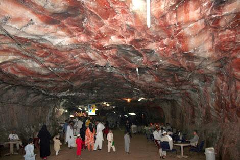 Гималайская соль пакистан. Где добывают гималайскую соль. Гималаи добыча соли. Гималаи добыча соли. Где добывают гималайскую соль.