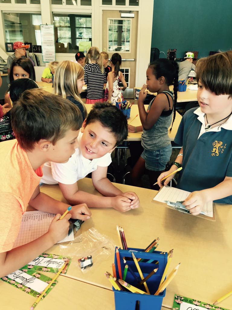 Room25Rockstars's tweet image. Conducting surveys, collecting data. #MakingMathReal