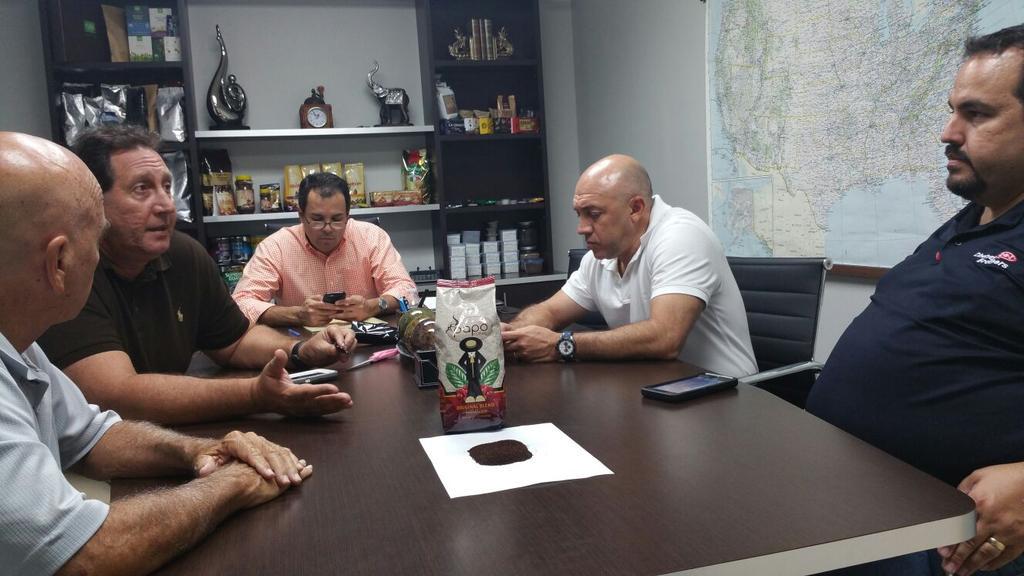 PapoCoffee's tweet image. With the Cheney brothers discussing #Papo&apos;s plan. #daletoma #papoworld #drinkpapo #papolife #papocoffee #coffee