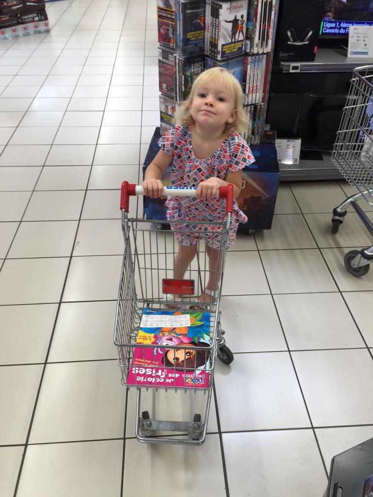 baileynreece's tweet photo. #buyingessentials 😍😂 #france2015 http://t.co/fDQO0A80sa
