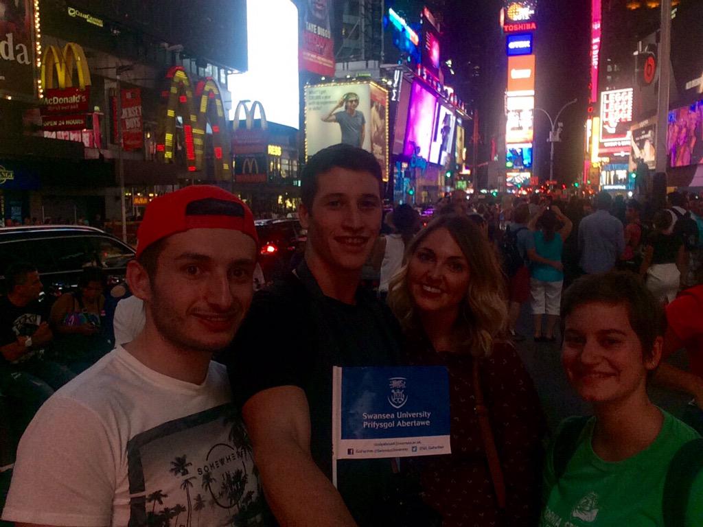 2WeeksWithDave's tweet photo. Had a cracking time in New York  @SU_GoFurther @CTP_Swansea #CTPinterns http://t.co/fA5gitaRqH