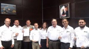 Entregan nombramientos de #ITAVU a delegados
#Tamaulipas #FelizMartes http://t.co/sgaN40QBgQ http://t.co/AW1C2e2FyB