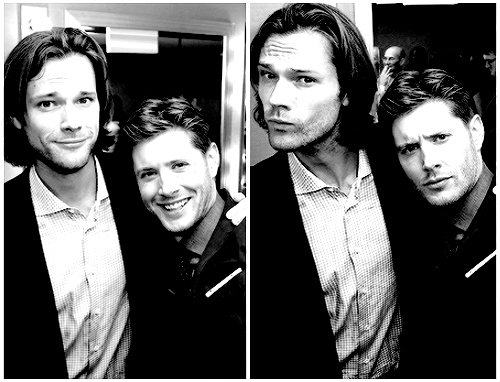 naackles's tweet photo. #QueSetembro passe logo KK #VemOutubro #VemSeries #Supernatural http://t.co/nAs9SADAvg