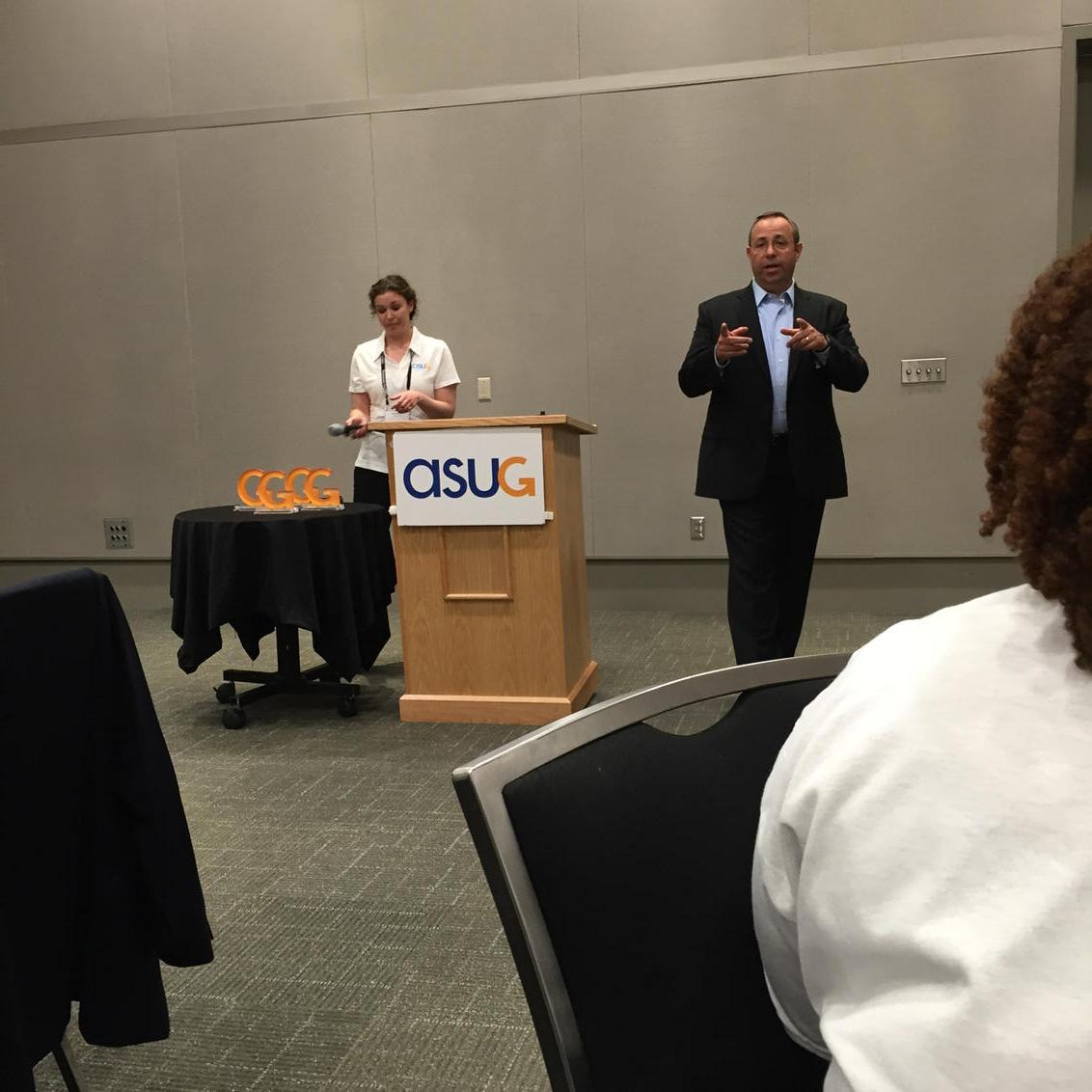 tpowlas's tweet image. .@gscott16 says #ASUG Volunteers are a differentiator #SABOUC