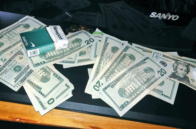 Tbt! 💰💰💰💰😉😉💯💯💯 http://t.co/pcVVtWVUIi