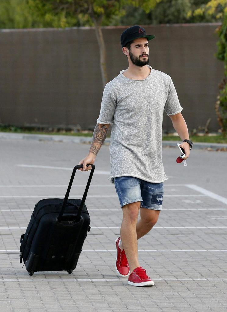 Isco Alarcon llegando a la concentración de la Selección Española. Cuanto putoamismo