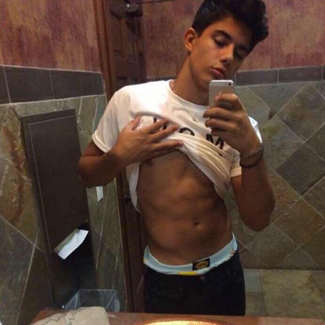 Someone fake daddy and love me. 😍