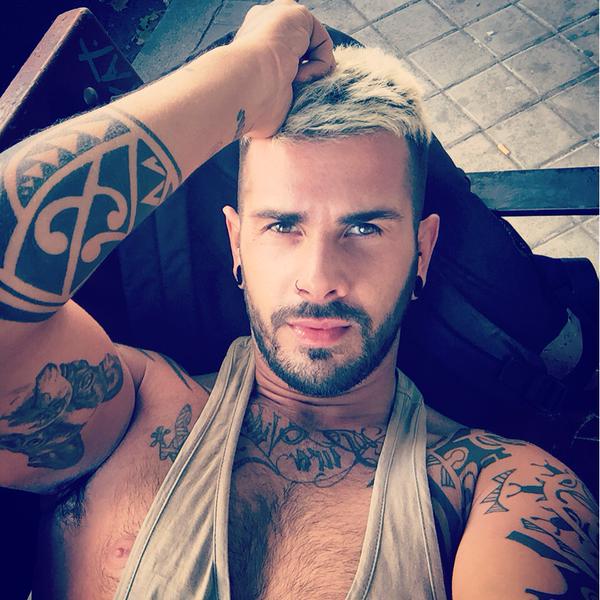 ClubFansAdayTra's tweet photo. Que mira mas #Penetrante @adaytraun 💋💋💋 http://t.co/Q7X1Rx3DLE