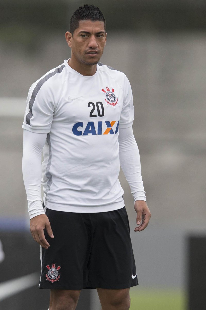 Com dois jogos no mesmo dia, Corinthians confirma Zenon e Viola