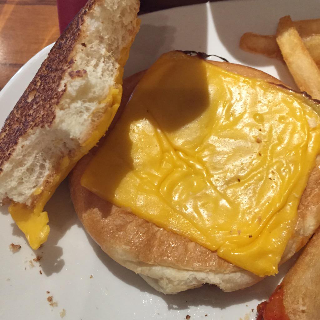 lbeard's tweet photo. This is @LoopPizzaGrill idea of a grilled cheese sandwich. Really? #noteatinghereagain #theloop http://t.co/OaPCXdq2fd