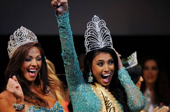 GlobalEdmonton's tweet photo. Mrs. Universe 2015 Ashley Callingbull calls for First Nations to vote out Harper http://t.co/6XxUSSoQwQ #CDNpoli http://t.co/k4eqW13sPT