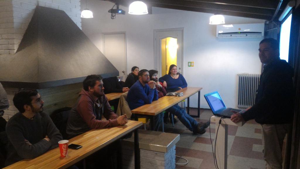 pymvd's tweet image. Gracias @markel por tu la charla de @RabbitMQ