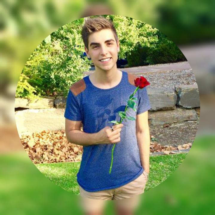 HAPPY BIRTHDAY ANDREW KANTARIAS. I LOVE YOU SO MUCH. ENJOY YOUR DAY BRO.     