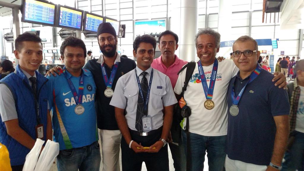 RaceDirectorAHM's tweet photo. #HYD Airport staff treat #AHM2015 finishers like Royalty! Priority Check In,Waiving baggage fees,Cheering,photos WOW! http://t.co/Qzvvo3uiJA