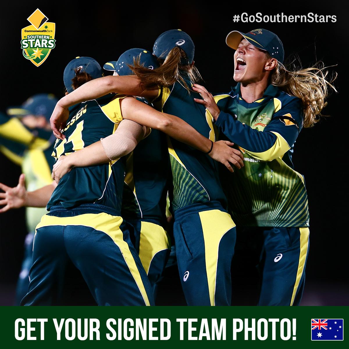 AusWomenCricket's tweet photo. RT this tweet to get a personalised team photo signed by @meglanning7. Thanks for all your support! #GoSouthernStars http://t.co/uNPMoq59u0