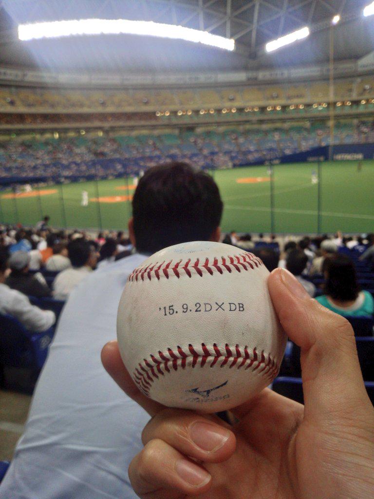 _yamaki_'s tweet photo. ファールボールきた！ http://t.co/nbtxHDr9TY