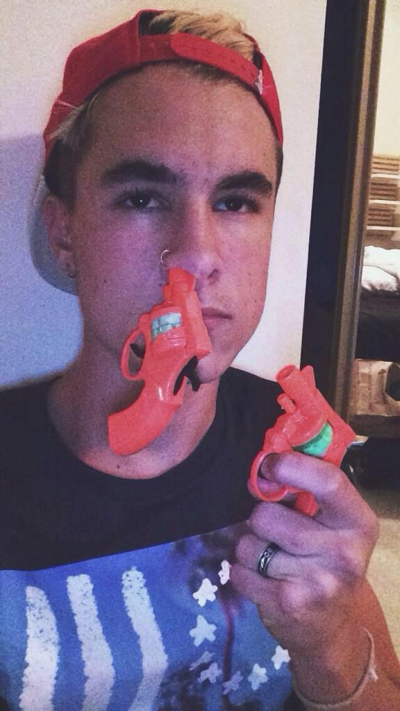 O2Llove_love's tweet image. Kian 💗happy birthday 💗
I love you 🐸🐸
@KianLawley