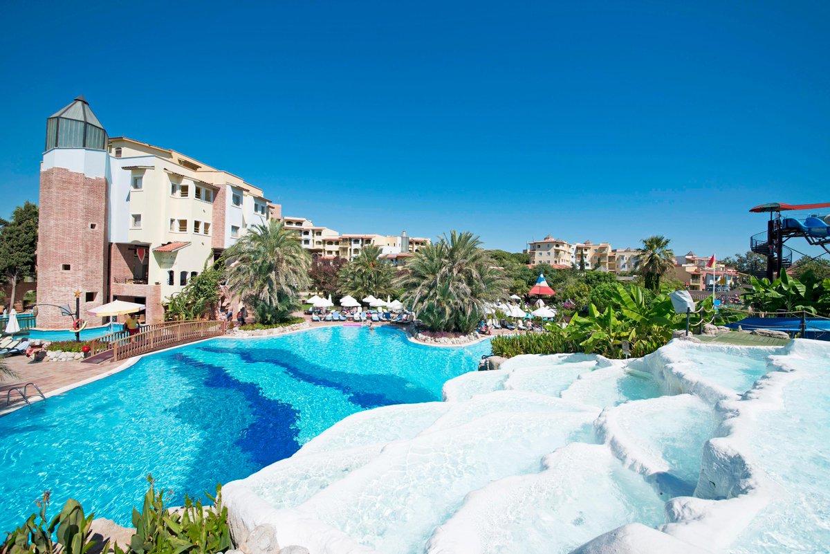 limakarcadia's tweet photo. #limakarcadia #Pamukkale #pool #placetodream #enjoyyourholiday http://t.co/nsIX6rKAup