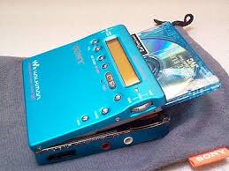 shitgadget's tweet photo. The MiniDisc
Sony Launched the MiniDisc in September 1992 targeted at teenagers but originally priced at £463..... http://t.co/TAEUpru0Bd