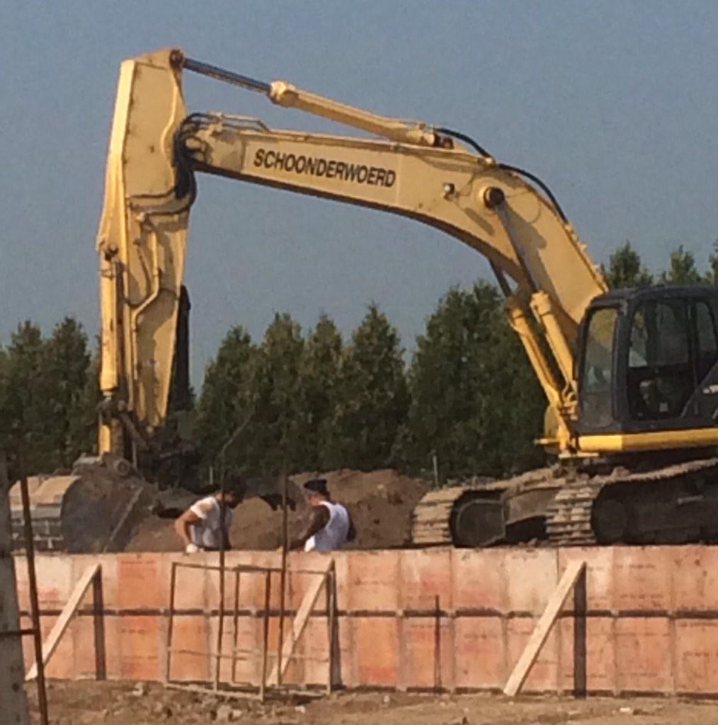 WDSchumm's tweet image. Another job by Schoonderwoerd Brothers Concrete - future #dairyrobot barn @brettshute @FeedsDairyCows @Avonbank_Ag