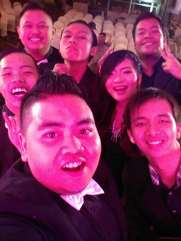 Pentakustik_Ent's tweet photo. keseruan Kemarin Malam @ Devina's Sweet17 di Sixteen8 http://t.co/VyYrmkIQ9G