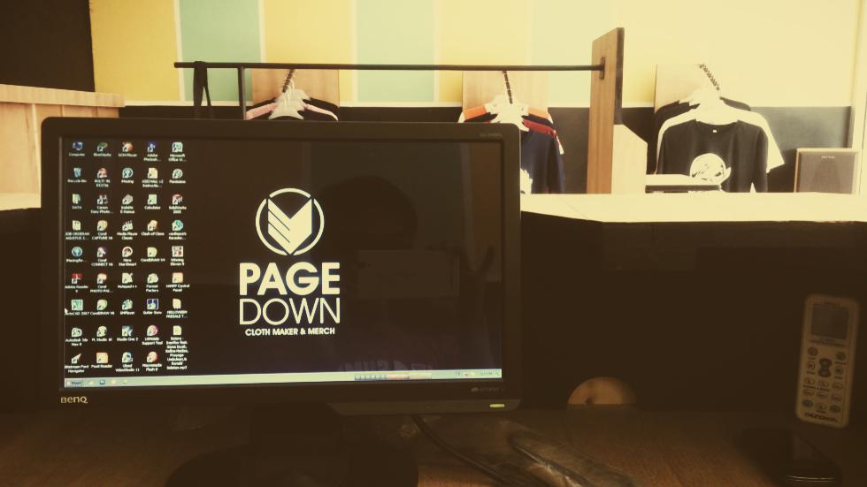 mampir mampir ke tempat kami guys ;)
kalian bisa bikin apapun disini haha :D
jl letjend sutoyo 120 mojosongo solo