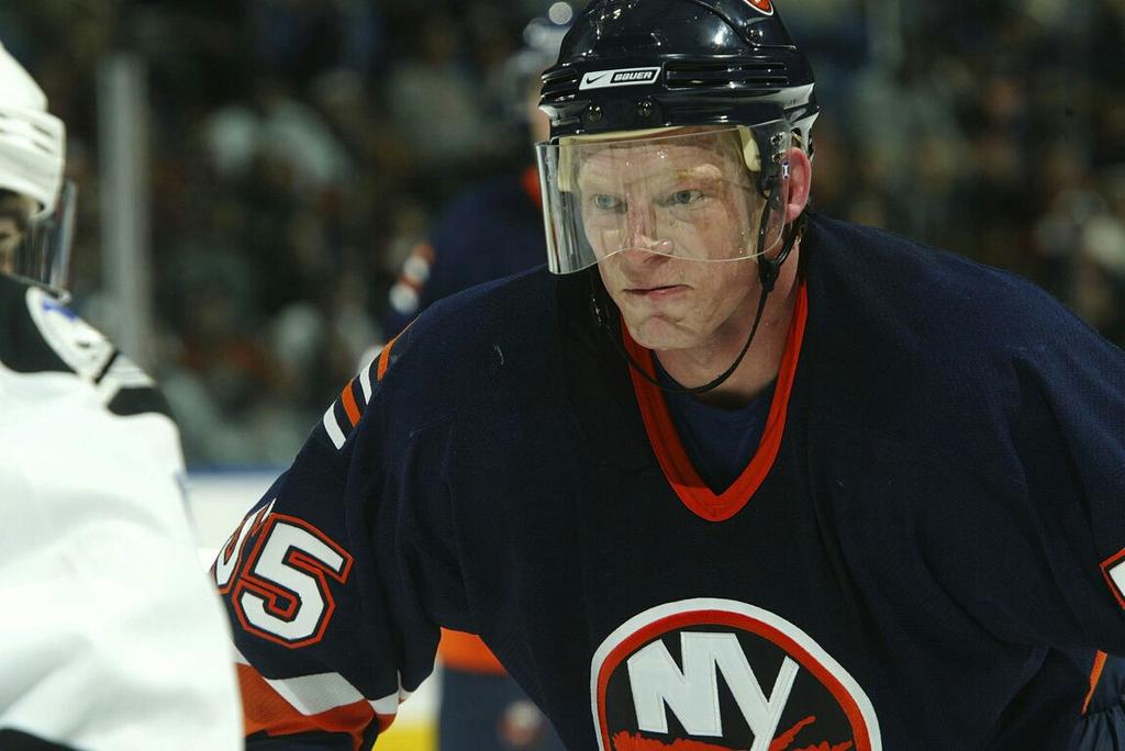 Happy 42nd birthday today to former NHL left winger - Jason Blake born in Moorhead, MN 