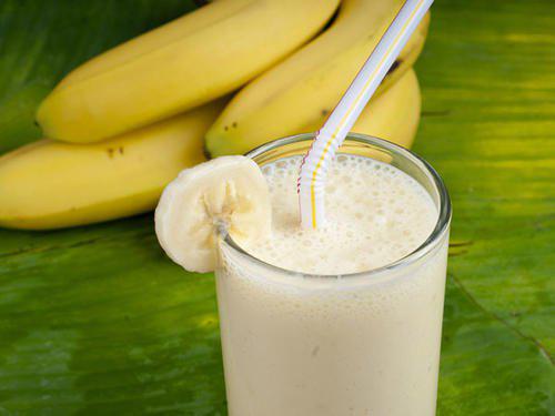 AgroserInt's tweet photo. when you get up,  amazing a  #banana milkshake before do sports http://t.co/LcxV3yyTrb
