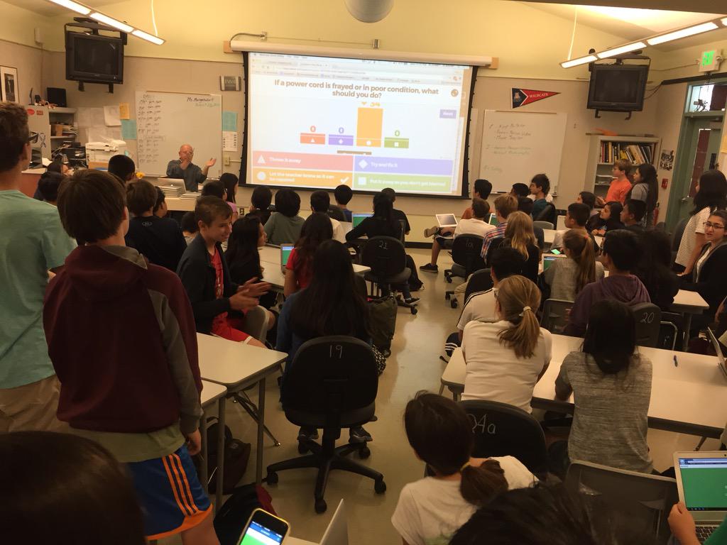 TechSequoia's tweet image. 70 students, 2 teachers and a great game of Kahoot to practice for the safety test in Maker&apos;s Academy at SMS.