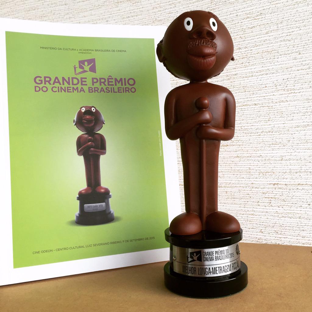 Resultado de imagem para GRANDE PRÃMIO DO CINEMA BRASIL trofeu