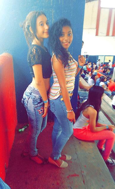 mischell16's tweet image. :p