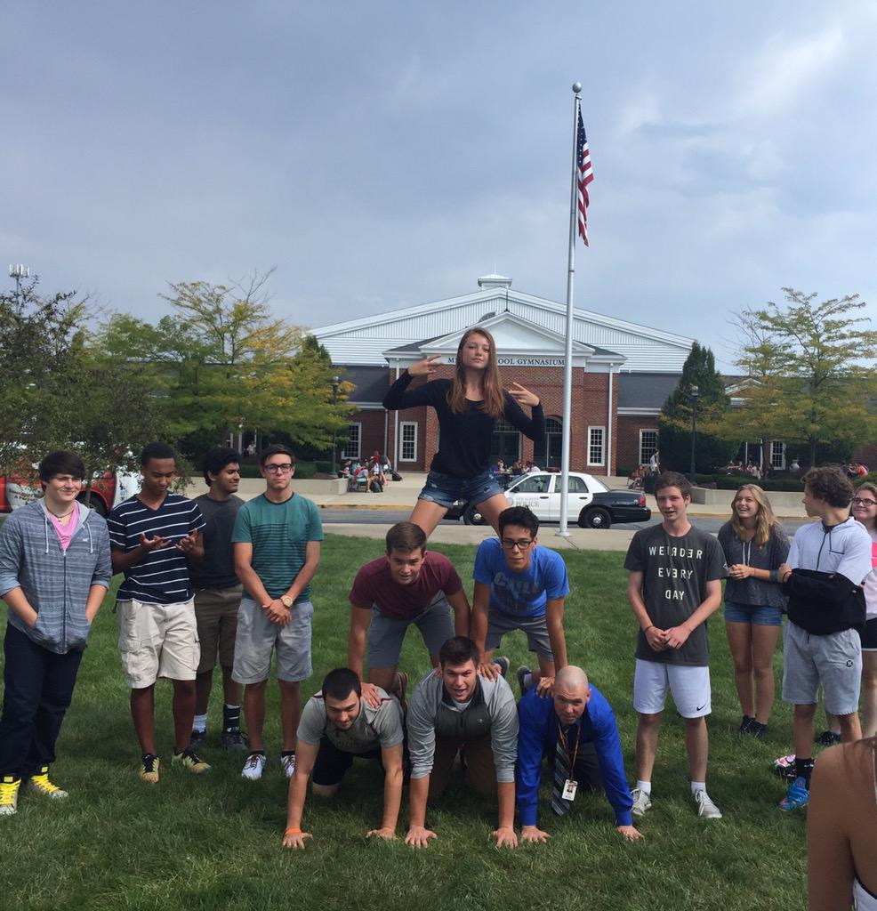 the_hannahnator's tweet photo. Home room pride, house pride, and community @Wagner_Royals http://t.co/f6cNPSLGlT