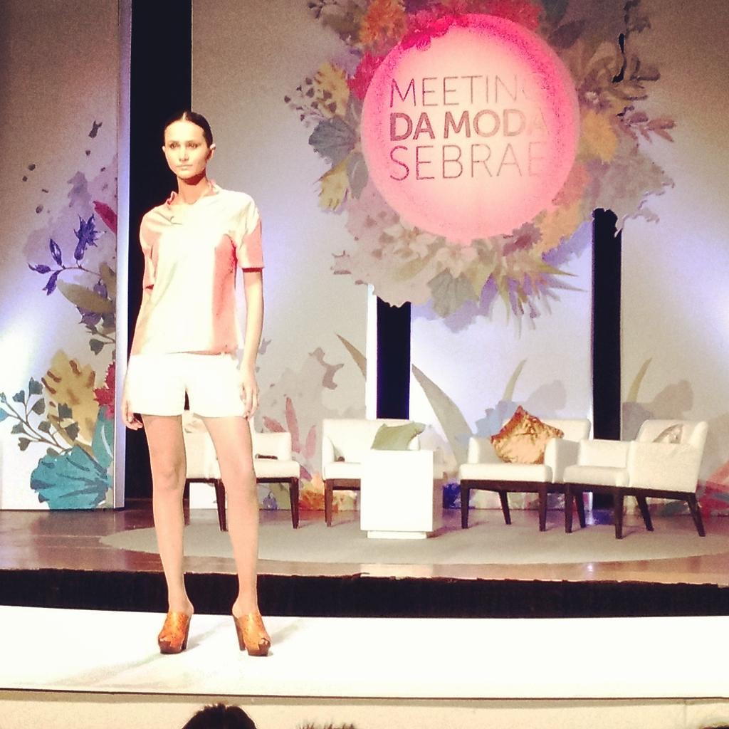 jln_fraccaro's tweet image. Mais um look do Meeting da Moda. #desfile #verao2016 #juliannafraccaro  #modagaucha #moda #fashion #alfaiataria