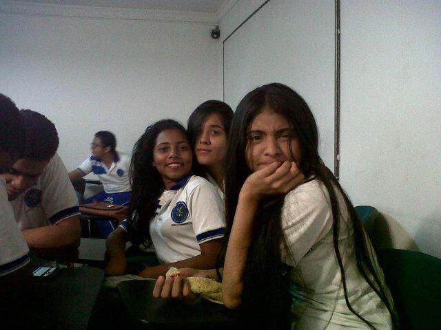 mischell16's tweet image. Con ellas ja @PaolaAlzamora99