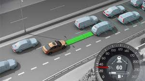 Unatrafin's tweet photo. No importa lo lento que vaya el tráfico, mantén al menos 2 segundos de distancia entre tu automóvil y el vehículo. http://t.co/9Yrf44bD78