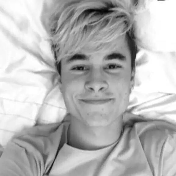 Happy birthday kian lawley 