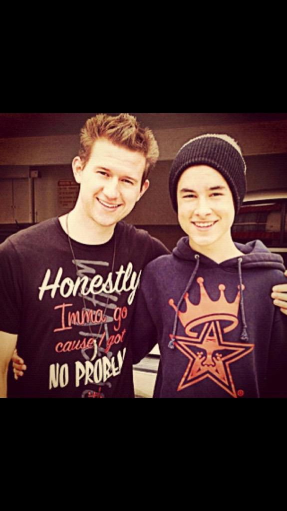 Happy birthday to this babe! I love you and I hope you have the best day ever!! Love you Kian Lawley!!! 