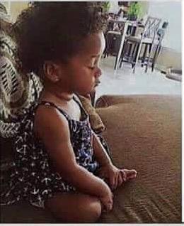 وانا بحاول اتمالك اعصابي.