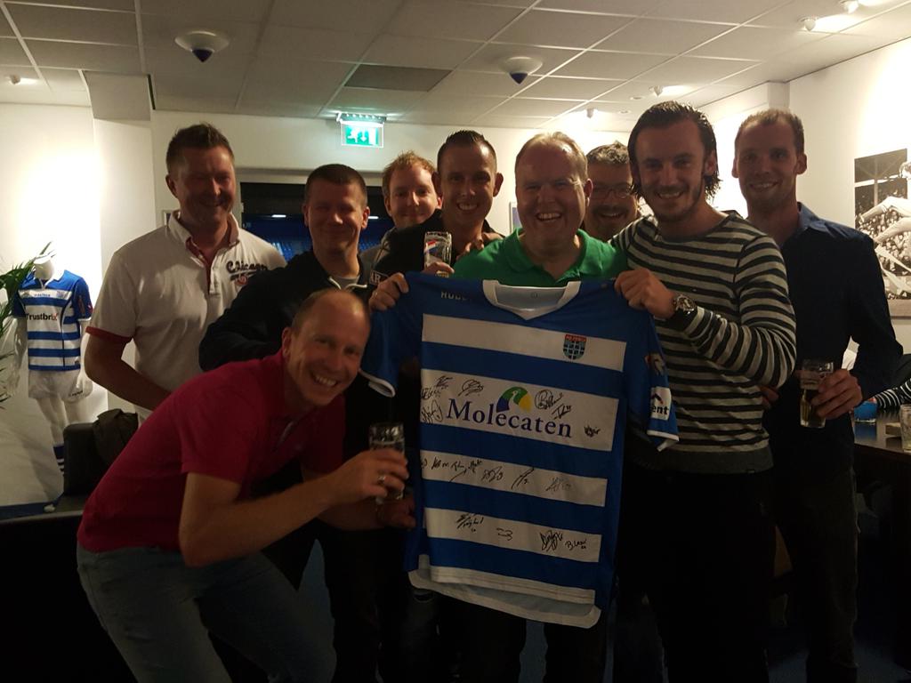 ImagecenterNL's tweet photo. De winnaars van vanavond zijn geworden @Yourhosting na een bloedstollende finale! #goededoel #isala #Canon http://t.co/NLEMiCUEei