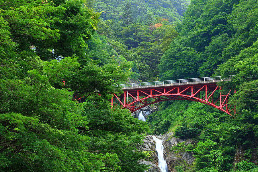 WOW! Beautiful Views of 11 Bridges From Around The World archdg.st/1iiYaaU #views #bridges #waterfalls #world