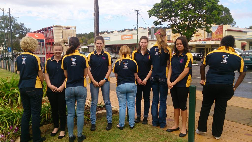 clairekapernick's tweet photo. #southburnett girls heading to #qrrrwn conference at #Biloela thanks to support from #BendigoBank #ACICC #DownerEDI http://t.co/dKclIwaySq