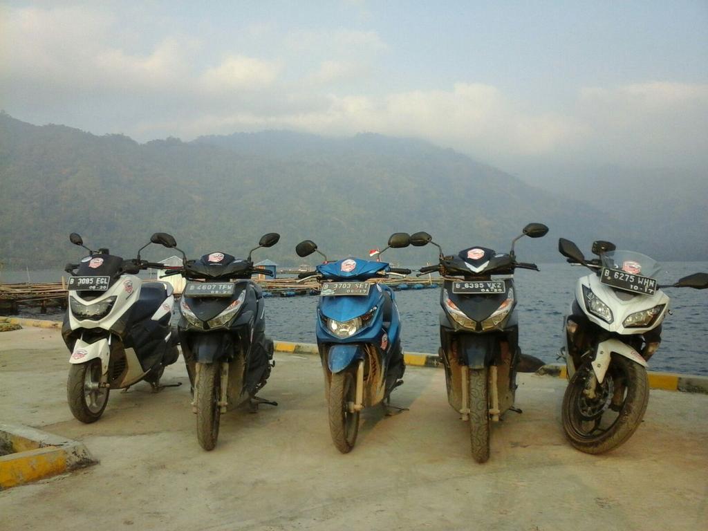 Team #adventurejourney etape ke 5 dah sampe Danau Ranau Oku, Lampung Barat, semangat...!