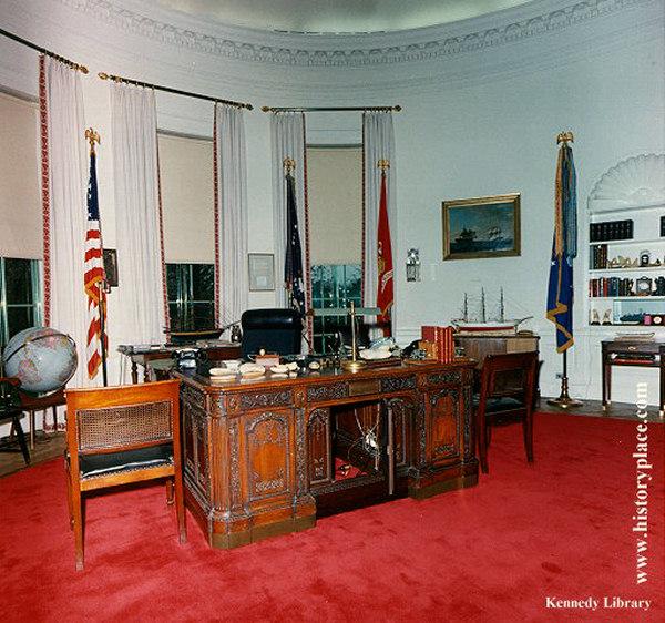 Creepy: Blood-red carpet installed in John F. Kennedy's Oval Office ...