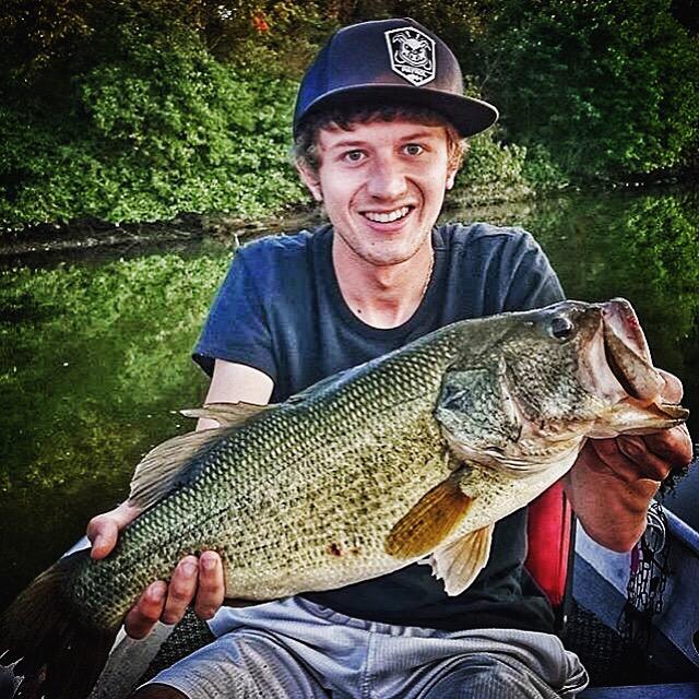 Pig_Patrol's tweet image. #TeamPIG Officer Michael Forsythe with a PA Slob.. Talk about shoulders.. 🐷🚔 #PigPatrol @BASS_nation