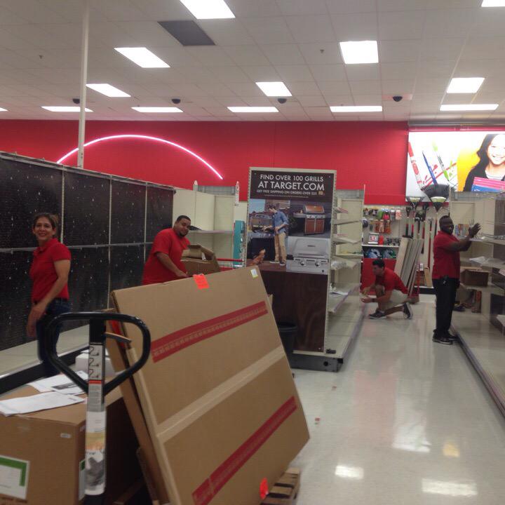 T2040MultLevel's tweet image. Getting Star Wars readyThe Force Friday is coming! #R300Fillerup#R300MIH15#G396knockouts#D354InstocksAllStars