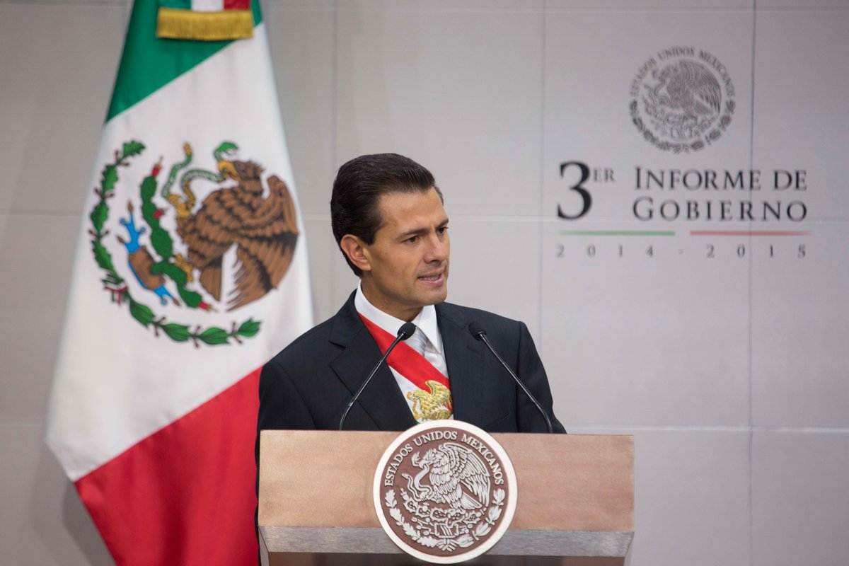 PresidenciaMX's tweet photo. #Fotogalería: #TercerInforme de Gobierno http://t.co/tkmkmVxxsm http://t.co/ODG5utaWPl