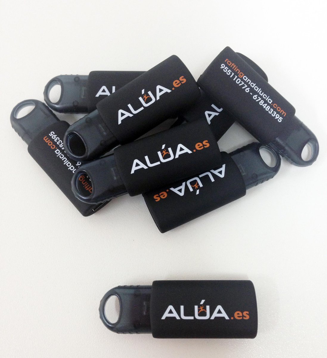 Aluaes's tweet image. ¡Llévate nuestro molón pendrive ALUA de 8G con las fotos de tu actividad!

raftingandalucia.com

#ALUAes #rafting